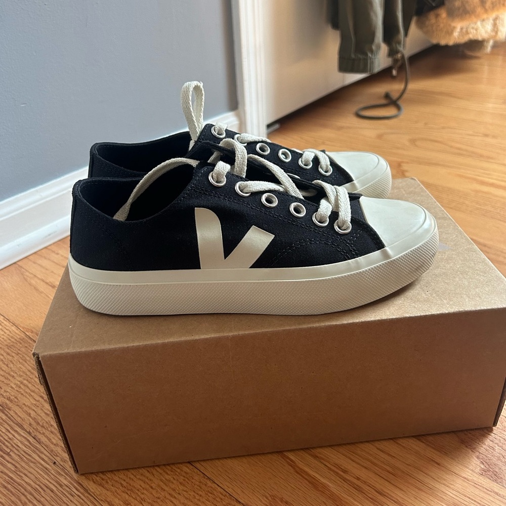 Veja sneakers